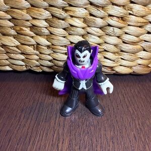 Fisher-Price Purple-Caped Vampire Imaginext Action Figure